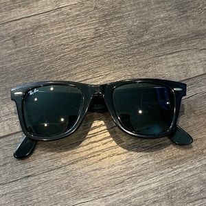 Ray-Ban Black Wayfarer Sunglasses